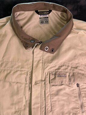 Columbia Titanium Utility Vest Men’s Large Beige Multi Pocket Outdoor